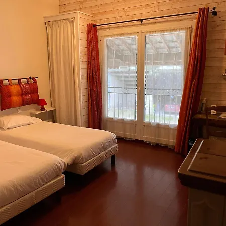 D'hotes Aux Portes Des Tumuli Frühstückspension 3*