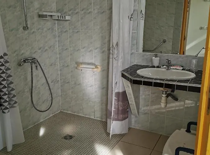 D'hotes Aux Portes Des Tumuli Bed & Breakfast 3*